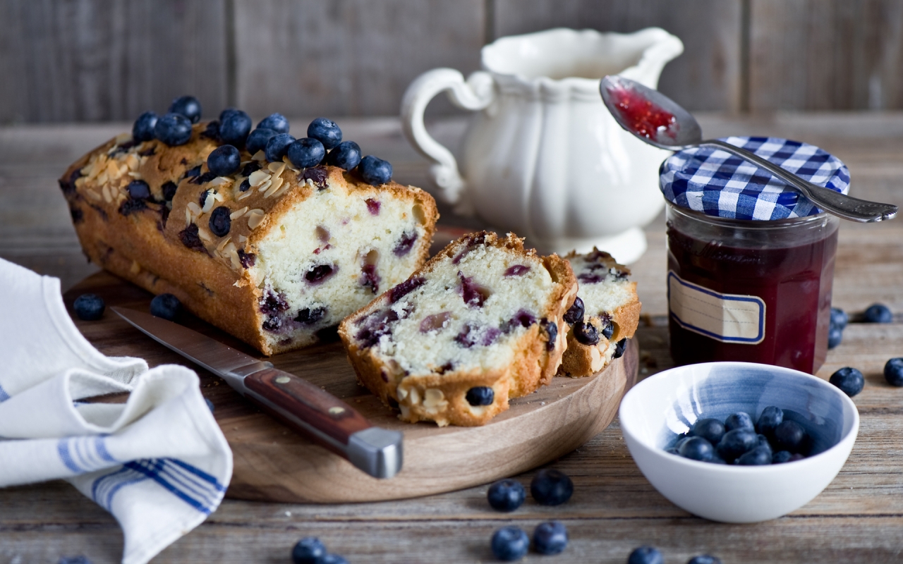 Blueberries Cake for 1280 x 800 widescreen resolution