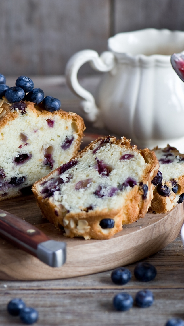 Blueberries Cake for 640 x 1136 iPhone 5 resolution