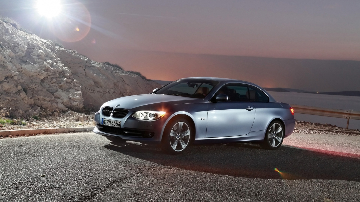 BMW 3 Series Silver 2010 Top Up for 1366 x 768 HDTV resolution