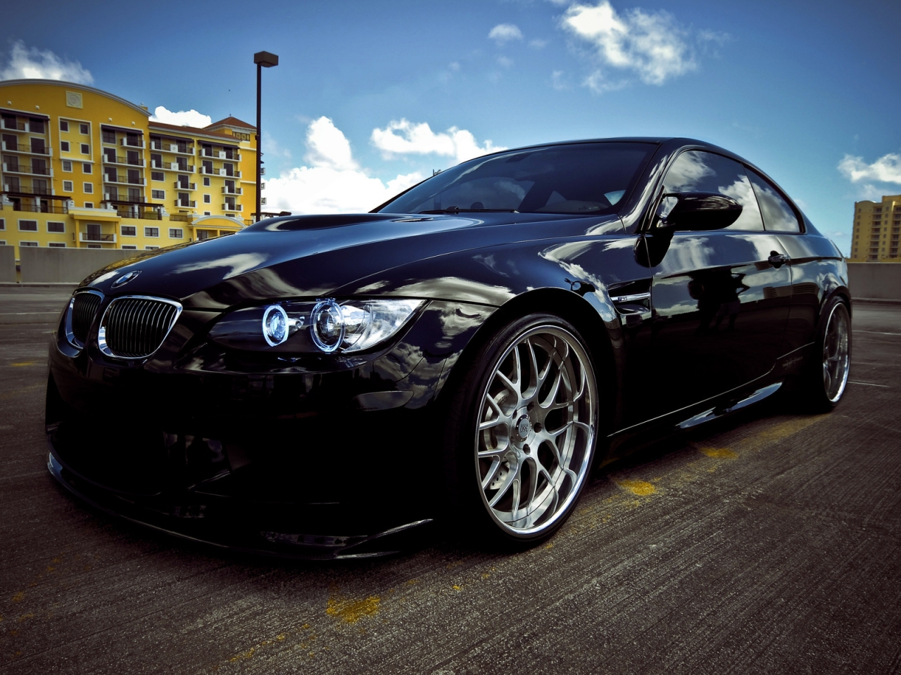 BMW M3 2010 Black for 1280 x 960 resolution