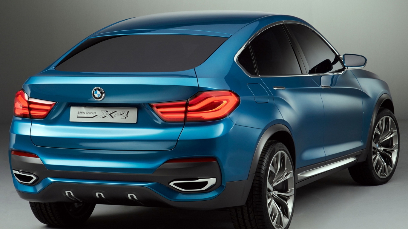BMW X4 Back View for 1366 x 768 HDTV resolution