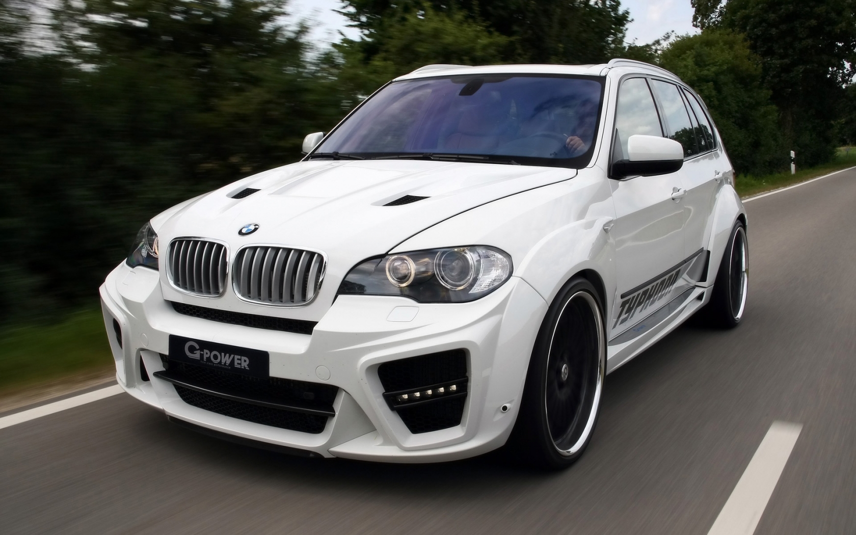 BMW X5 Typhoon RS 2010 G Power for 1680 x 1050 widescreen resolution