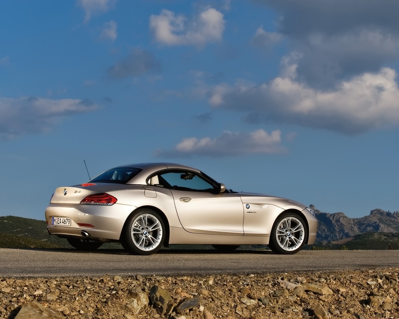 BMW Z4 Roadster Top Up 2009 for 1280 x 1024 resolution