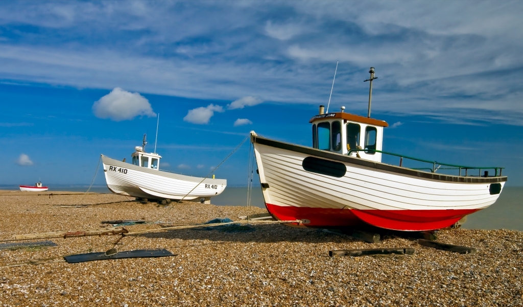 Boats Anchored for 1024 x 600 widescreen resolution