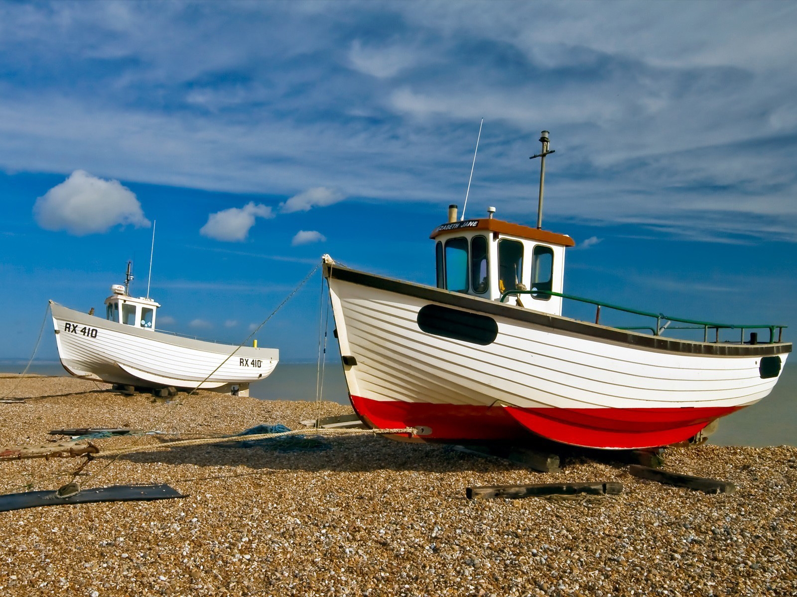 Boats Anchored for 1600 x 1200 resolution