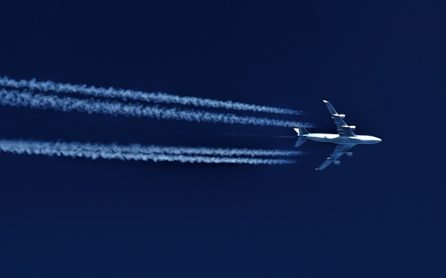 Boeing 747 Flying for 1440 x 900 widescreen resolution