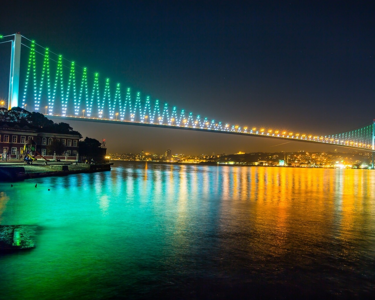 Bosphorus Bridge Istanbul for 1280 x 1024 resolution