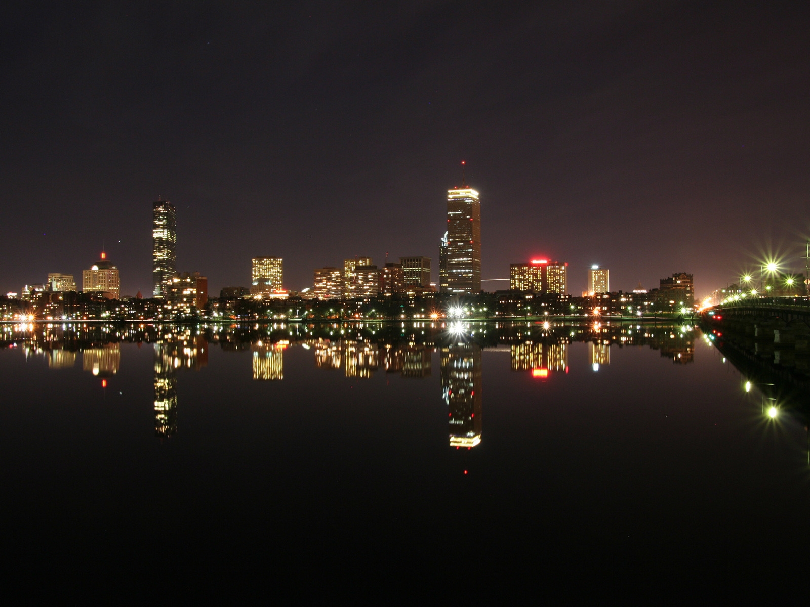 Boston During Night for 1600 x 1200 resolution