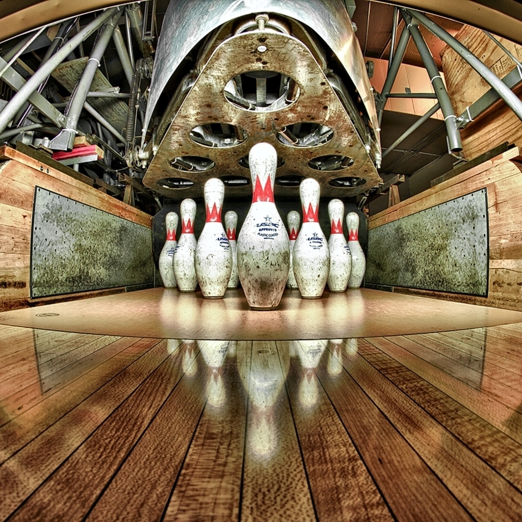 Bowling Game for 1024 x 1024 iPad resolution