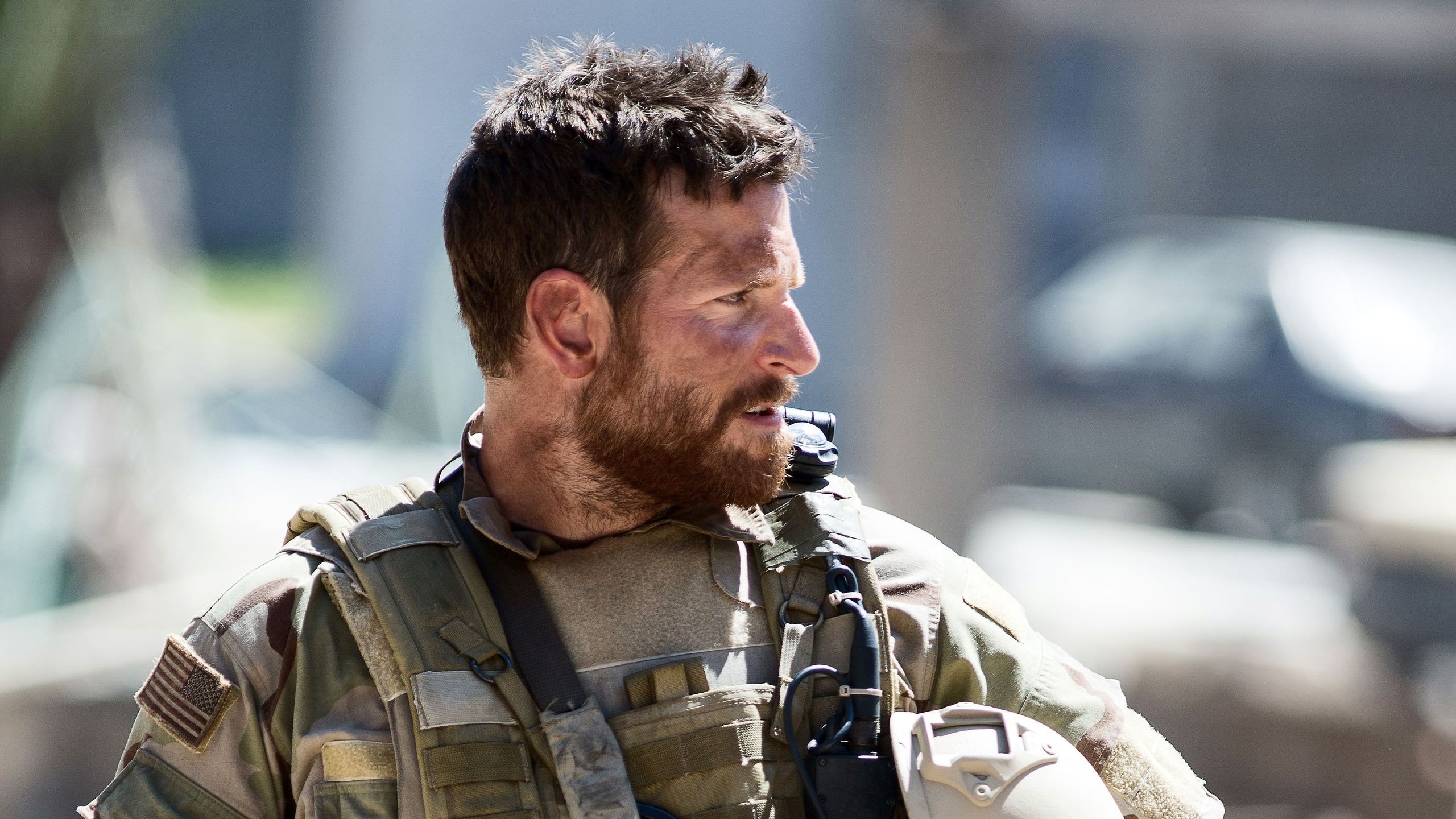 Bradley Cooper in American Sniper for 2560x1440 HDTV resolution