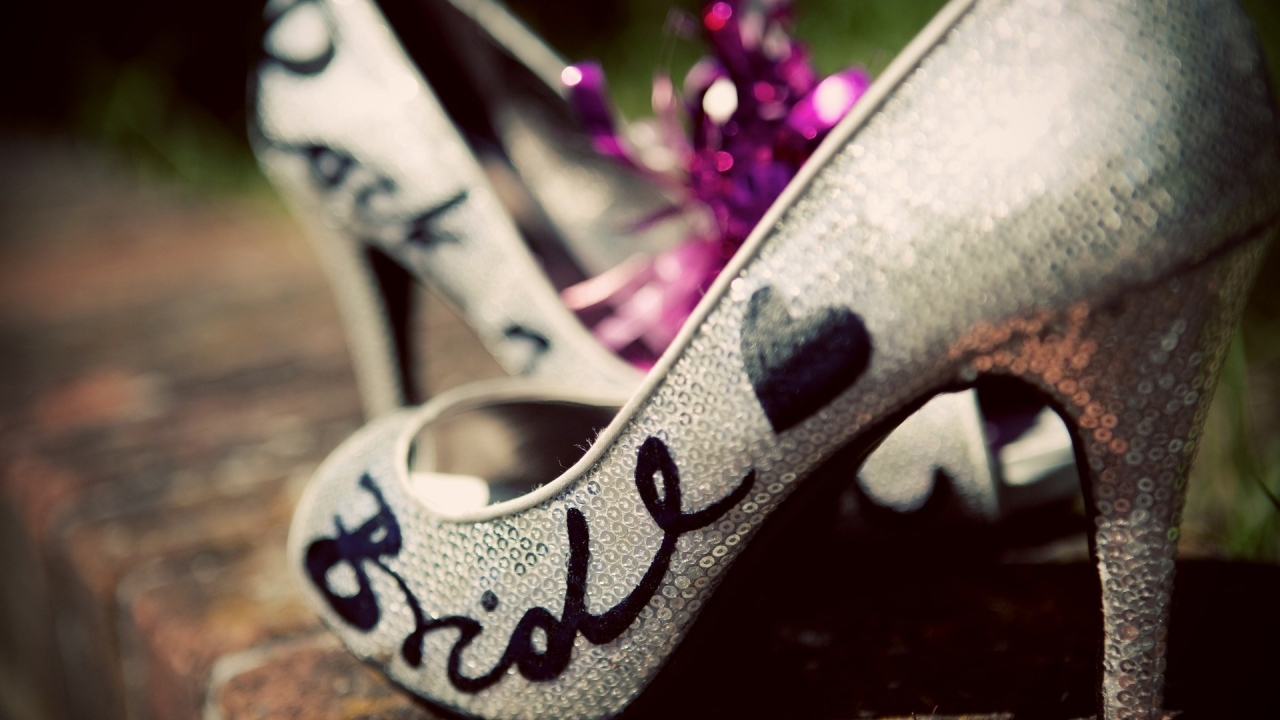 Bride Shoes for 1280 x 720 HDTV 720p resolution