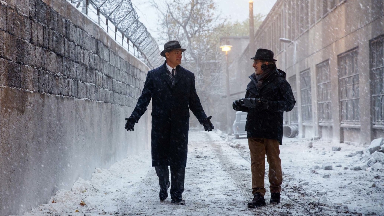 Bridge of Spies Tom and Steven for 1280 x 720 HDTV 720p resolution