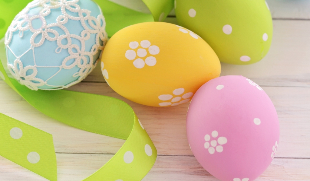 Bright Easter Eggs for 1024 x 600 widescreen resolution