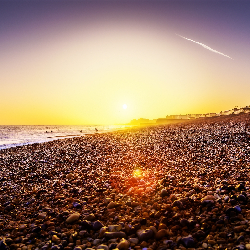 Brighton Beach Sunset for 1024 x 1024 iPad resolution