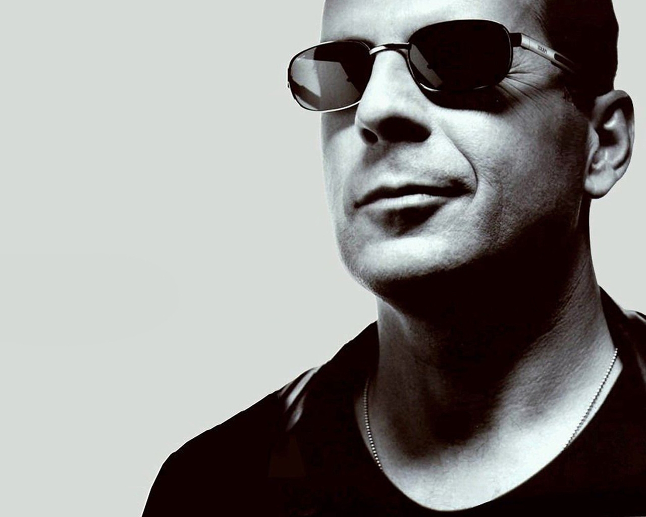 Bruce Willis Younger for 1280 x 1024 resolution