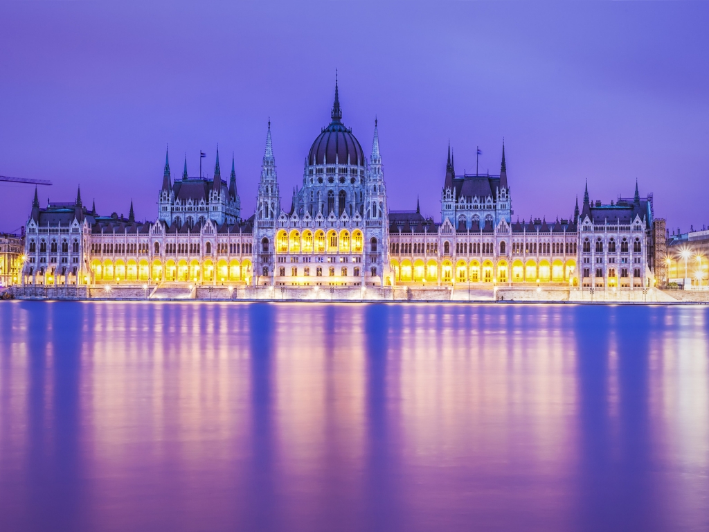 Budapest Parliament Building for 1024 x 768 resolution