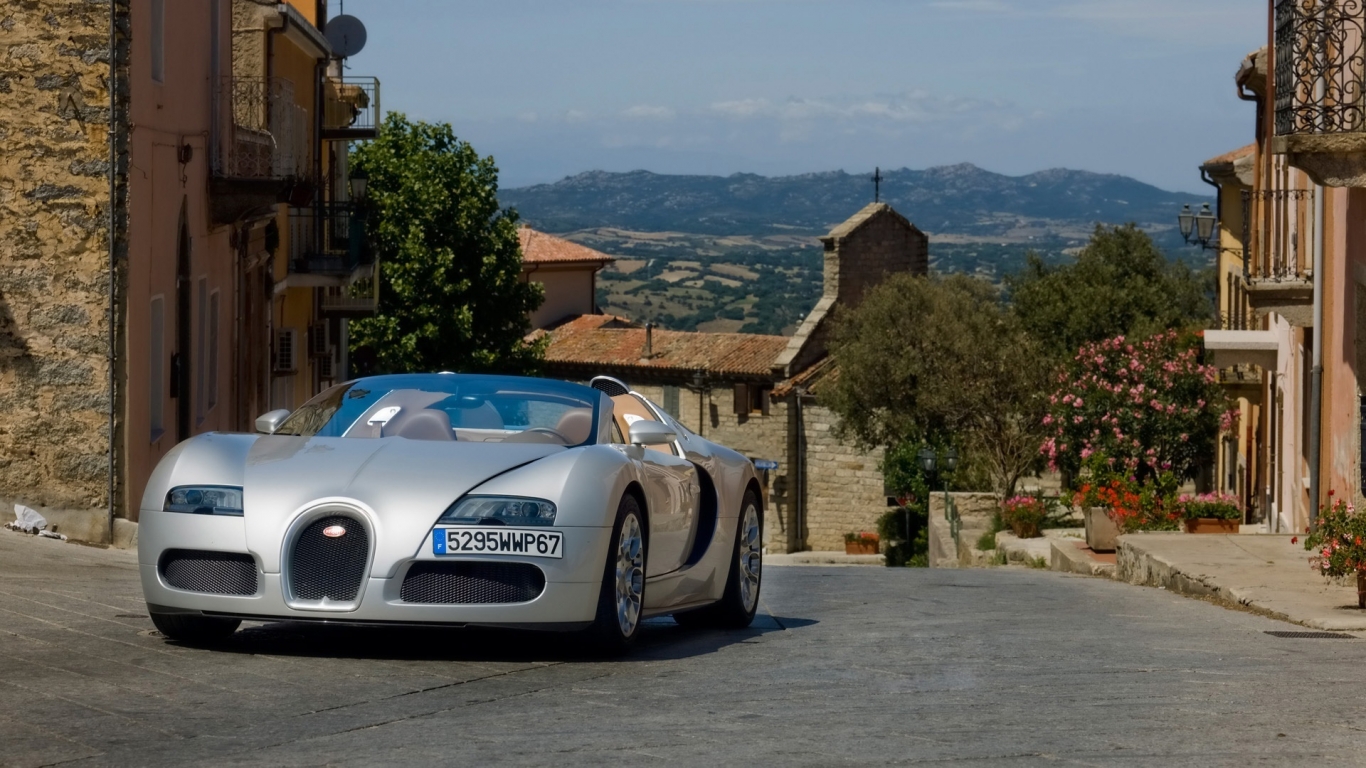 Bugatti Veyron 16.4 Grand Sport 2010 in Sardinia - Front Angle for 1366 x 768 HDTV resolution