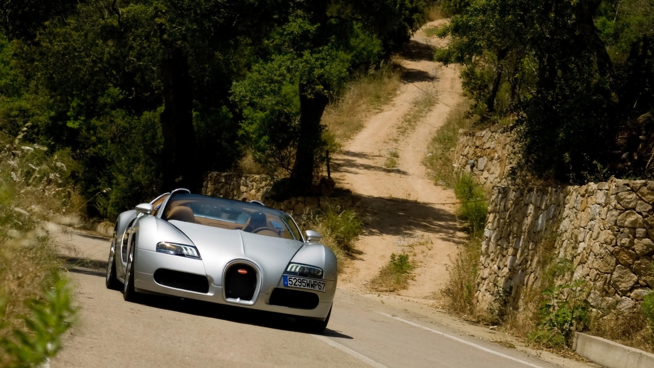 Bugatti Veyron 16.4 Grand Sport 2010 in Sardinia - Front Angle Drive Tilt for 1280 x 720 HDTV 720p resolution