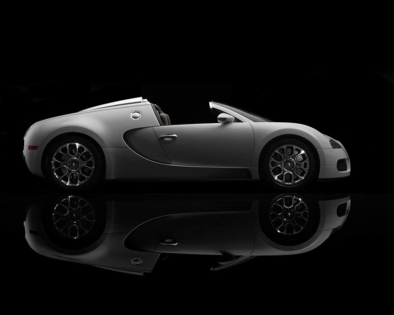 Bugatti Veyron 16.4 Grand Sport Production 2009 Version - Side Topless for 1280 x 1024 resolution