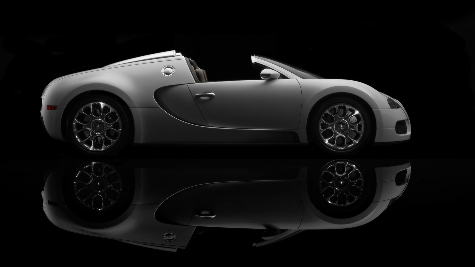 Bugatti Veyron 16.4 Grand Sport Production 2009 Version - Side Topless for 1600 x 900 HDTV resolution
