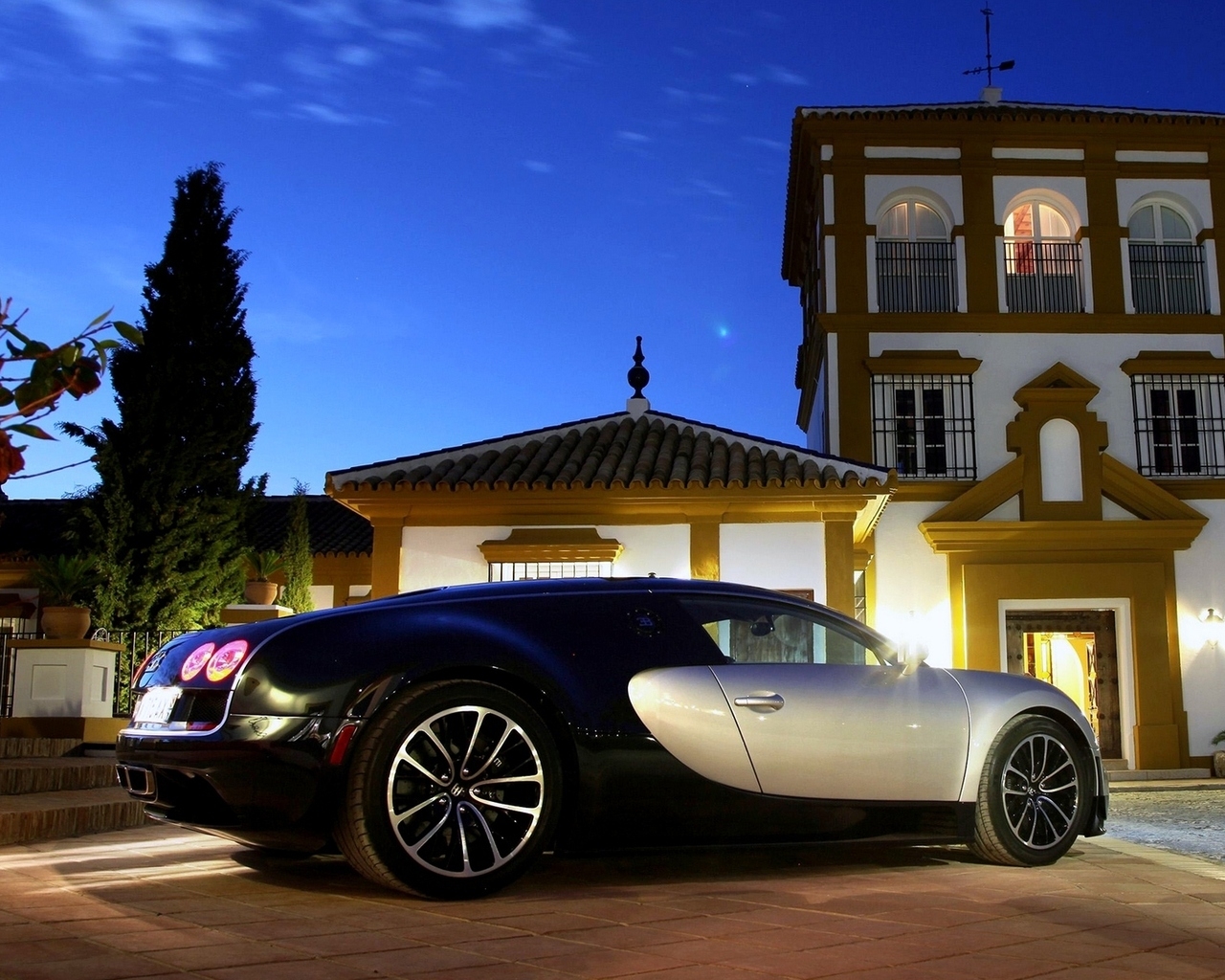 Bugatti Veyron 16.4 Super Sport for 1280 x 1024 resolution