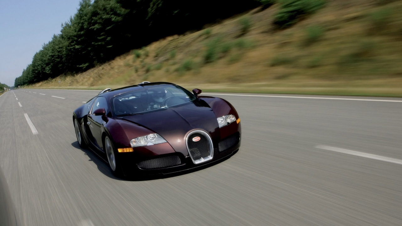 Bugatti Veyron 2006 at the Targa Florio - Front Angle for 1280 x 720 HDTV 720p resolution