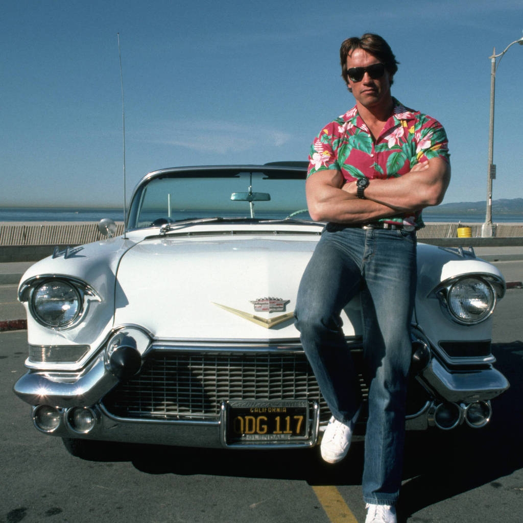 Cadillac and Arnold Schwarzenegger for 1024 x 1024 iPad resolution