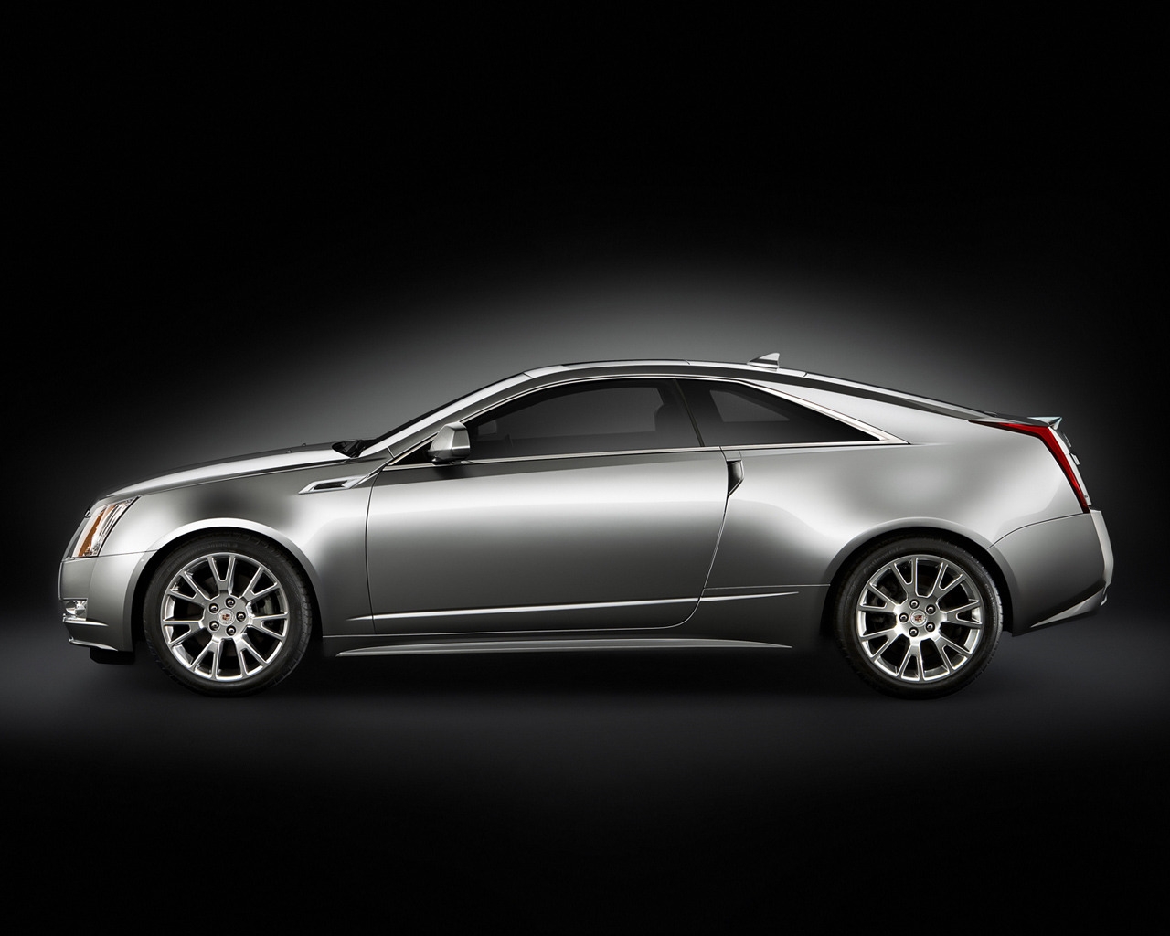 Cadillac CTS Coupe Side for 1280 x 1024 resolution