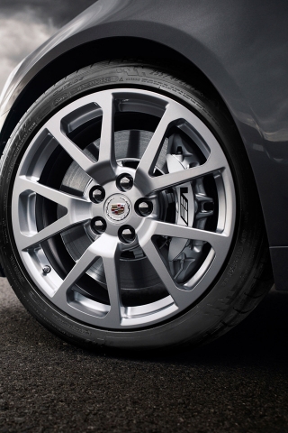 Cadillac CTS V Wheel for 320 x 480 iPhone resolution