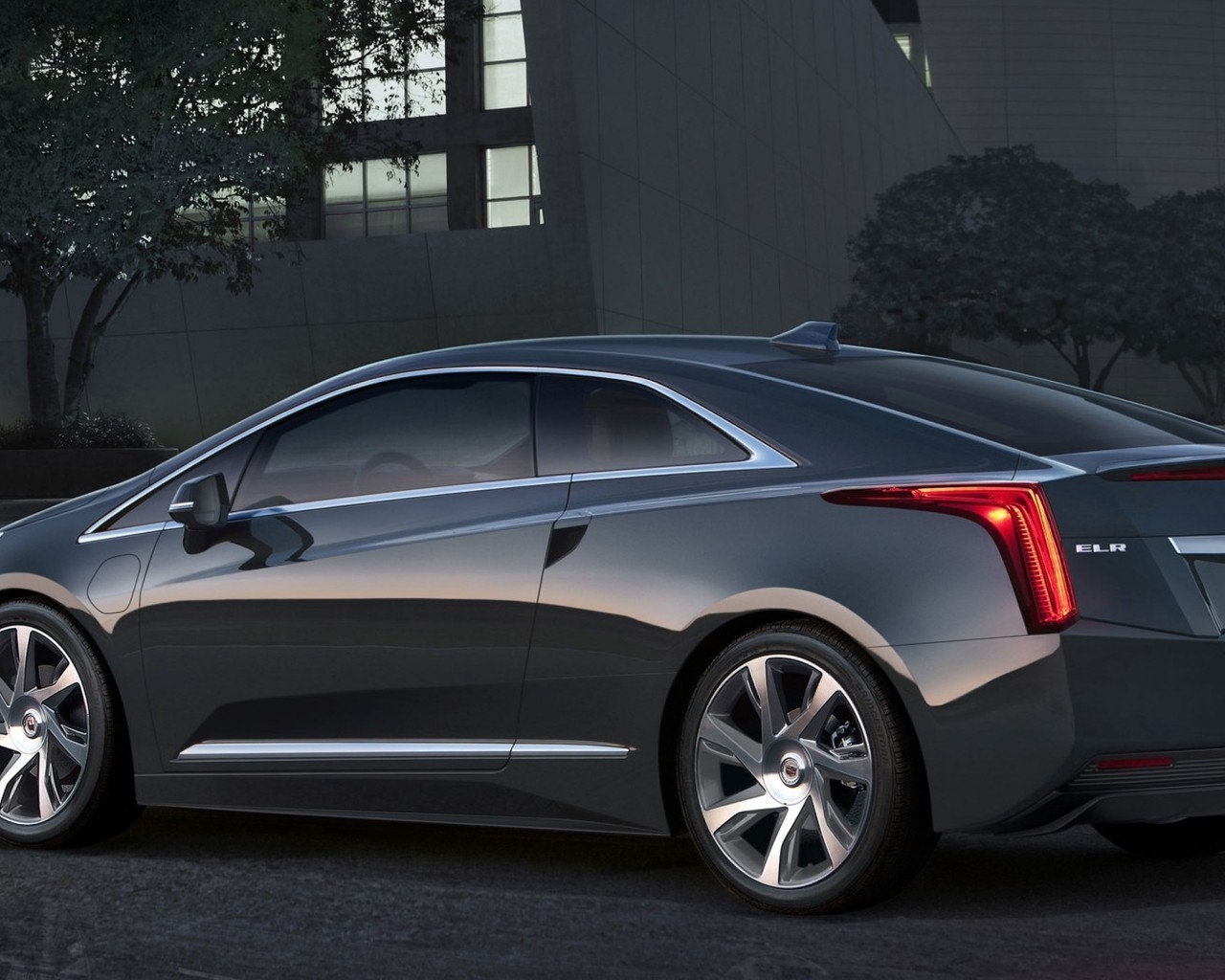 Cadillac ELR Front View for 1280 x 1024 resolution