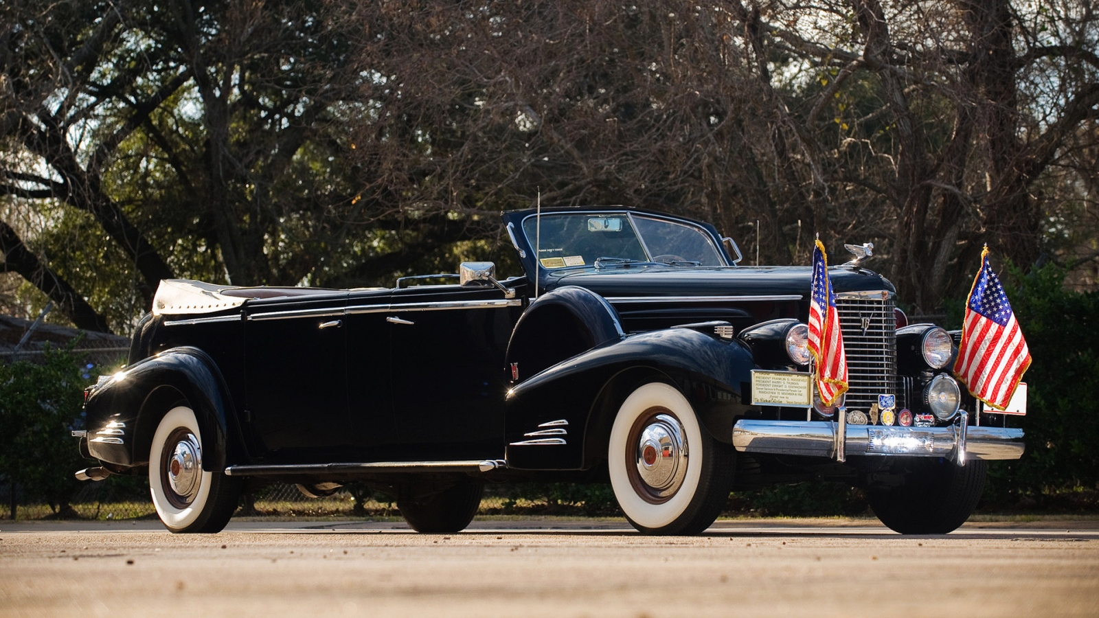 Cadillac V16 1938 for 1600 x 900 HDTV resolution