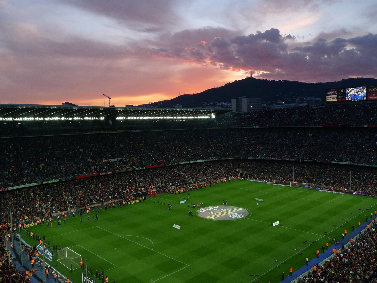 Camp Nou Stadium for 1600 x 1200 resolution