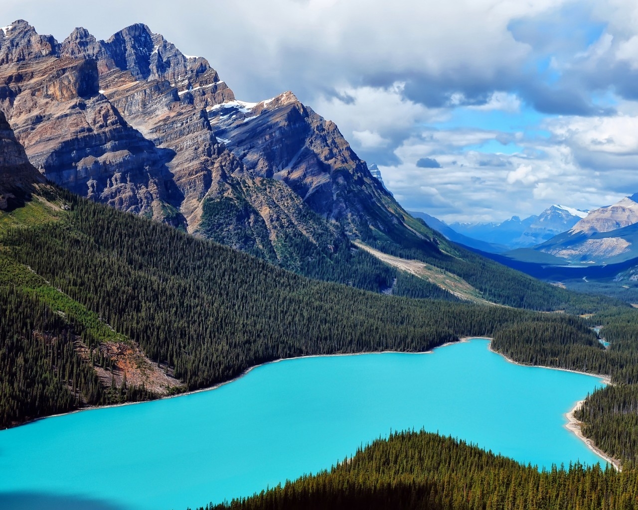 Canada Blue Lake for 1280 x 1024 resolution
