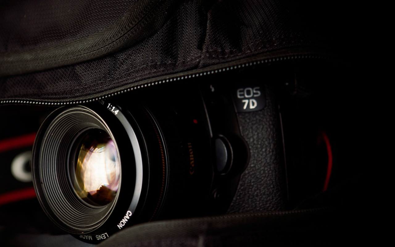Canon EOS 7D for 1280 x 800 widescreen resolution