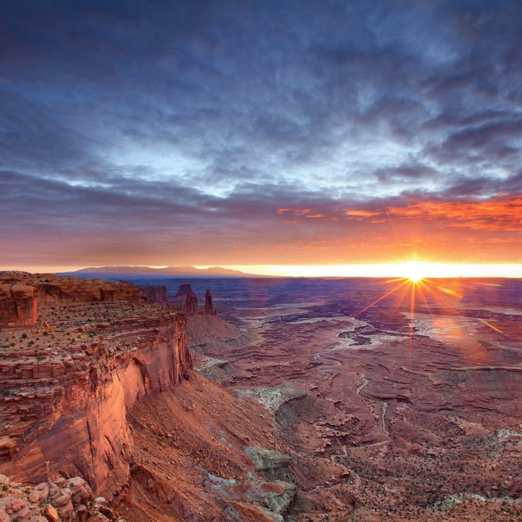 Canyonlands National Park for 1024 x 1024 iPad resolution