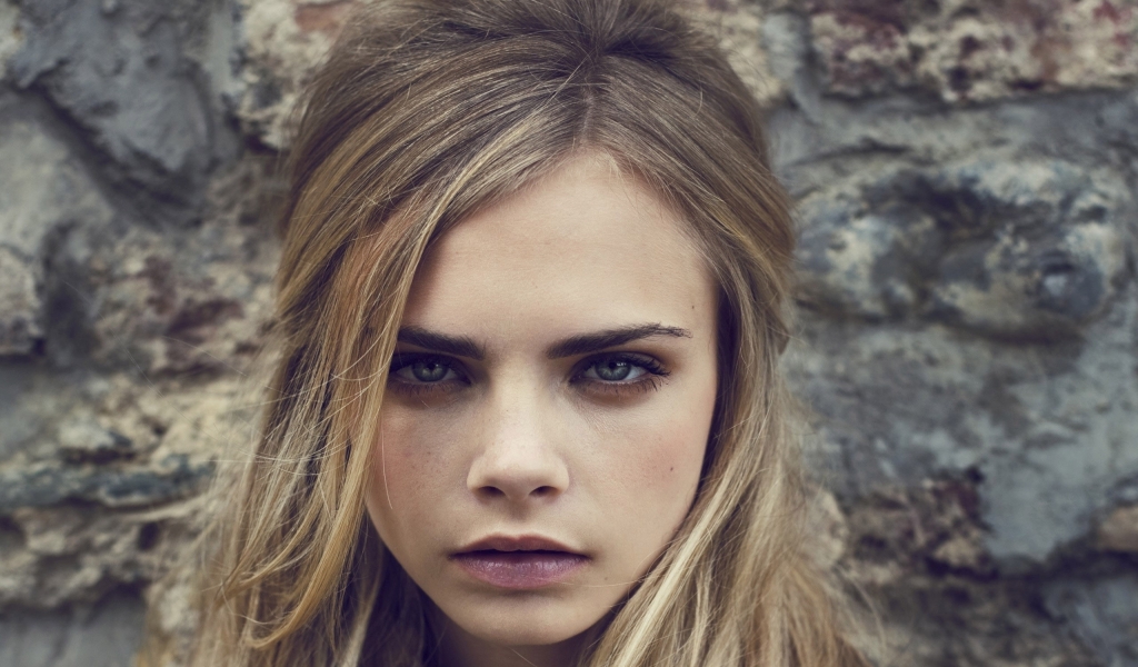 Cara Delevingne for 1024 x 600 widescreen resolution