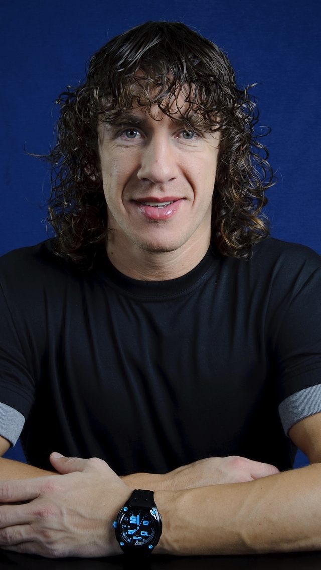 Carles Puyol Smile for 640 x 1136 iPhone 5 resolution