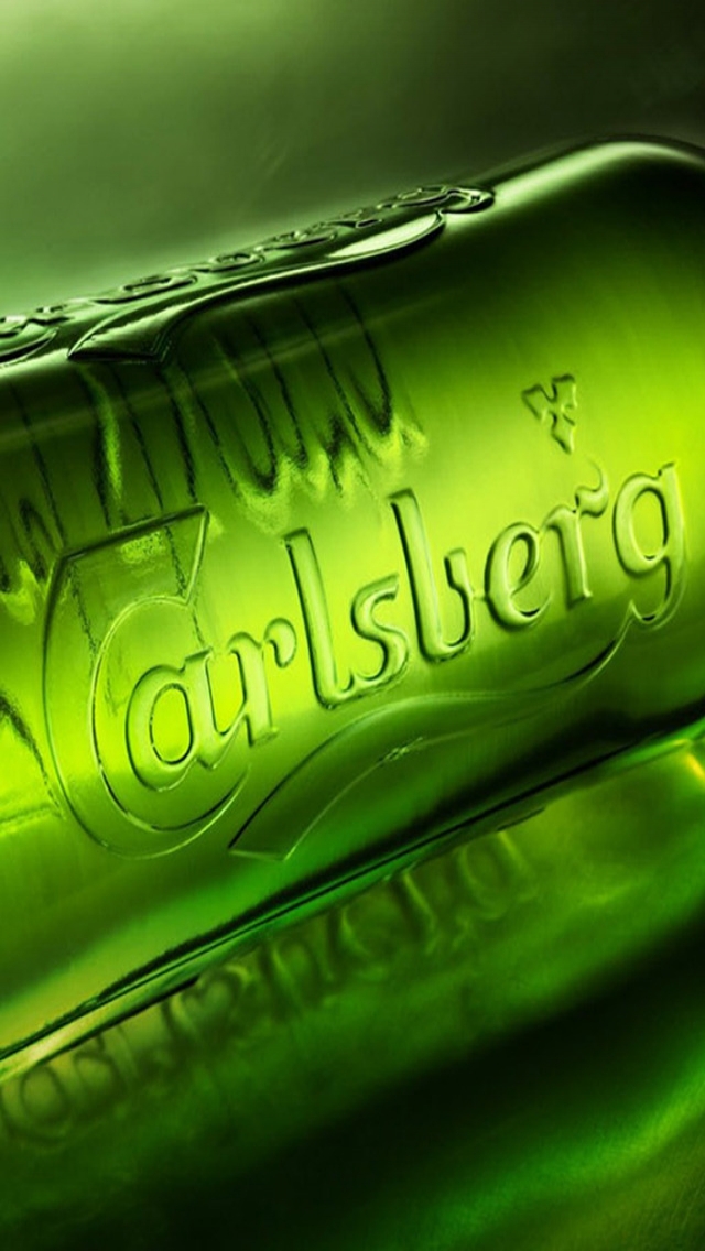 Carlsberg Bottle for 640 x 1136 iPhone 5 resolution