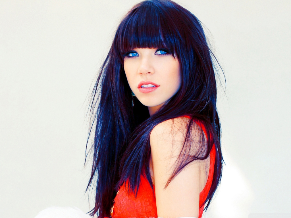 Carly Rae Jepsen Superb for 1024 x 768 resolution