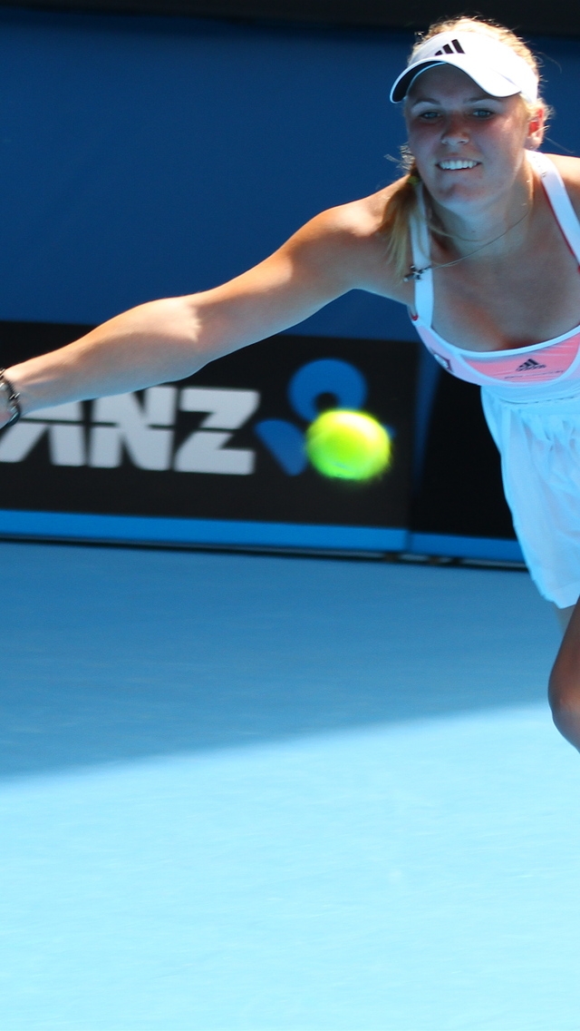 Caroline Wozniacki Australian Open for 640 x 1136 iPhone 5 resolution