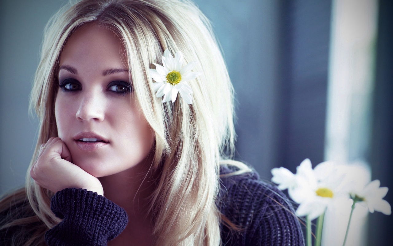 Carrie Underwood Beautiful for 1280 x 800 widescreen resolution