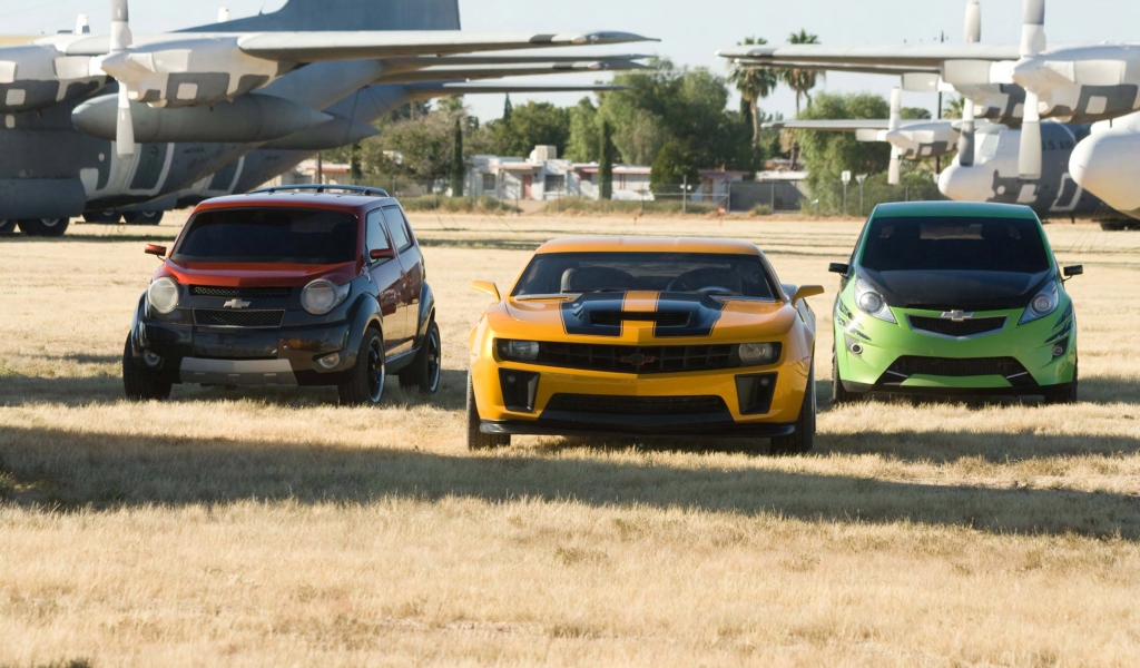 Cars from Transformers for 1024 x 600 widescreen resolution