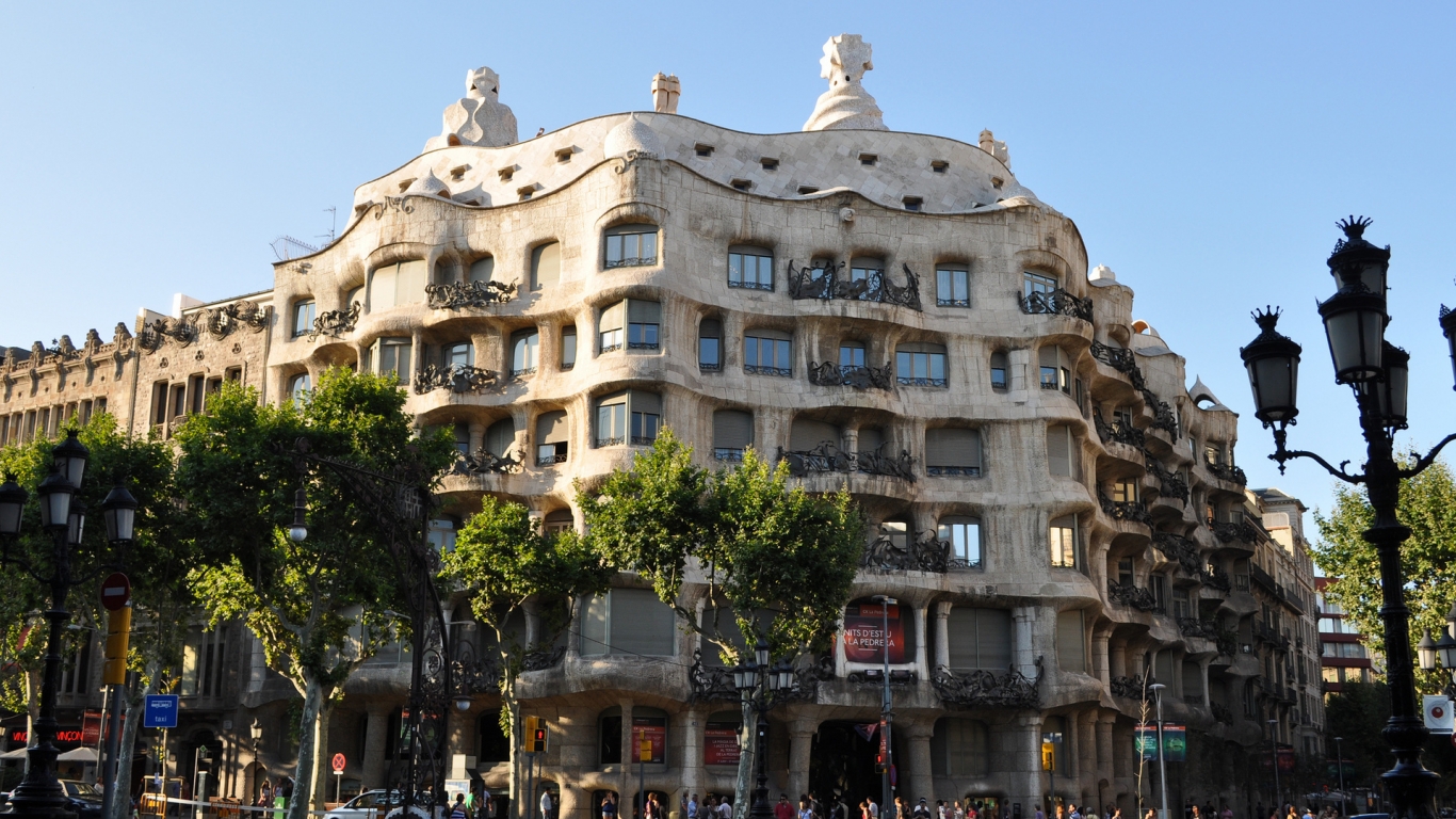 Casa Mila Barcelona for 1366 x 768 HDTV resolution