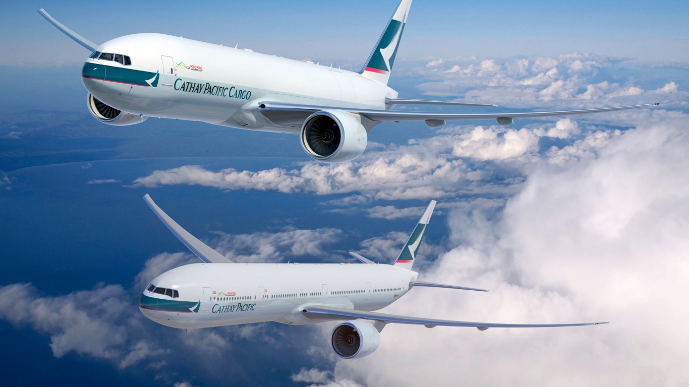 Cathay Pacific Boeing 777 for 1366 x 768 HDTV resolution