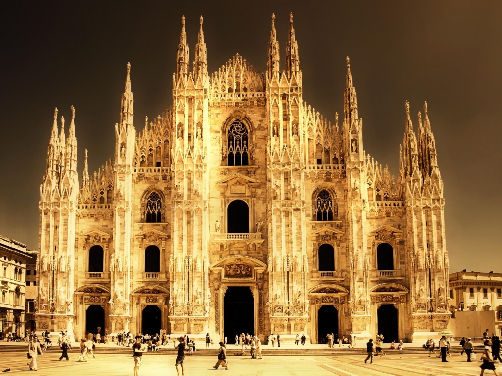 Cathedral in Milan for 1024 x 768 resolution
