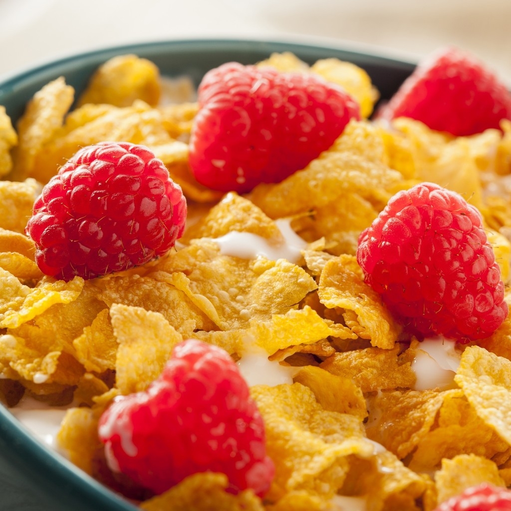 Cereals with Raspberries  for 1024 x 1024 iPad resolution