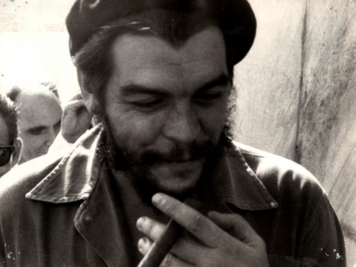 Che Guevara Smiling for 1152 x 864 resolution