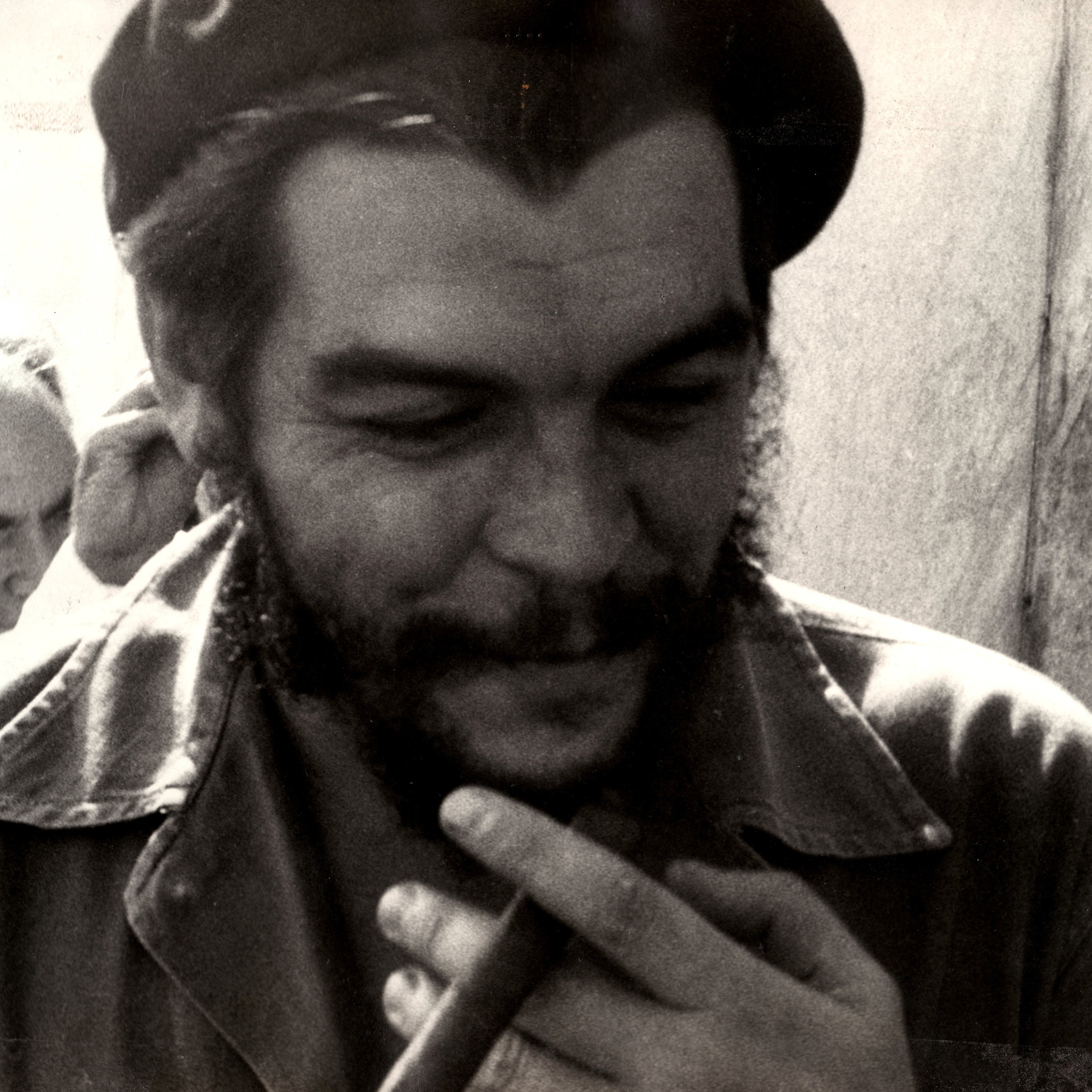 Che Guevara Smiling for 2048 x 2048 New iPad resolution