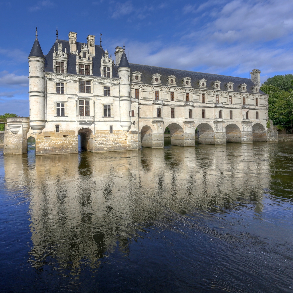 Chenonceaux Castle France for 1024 x 1024 iPad resolution
