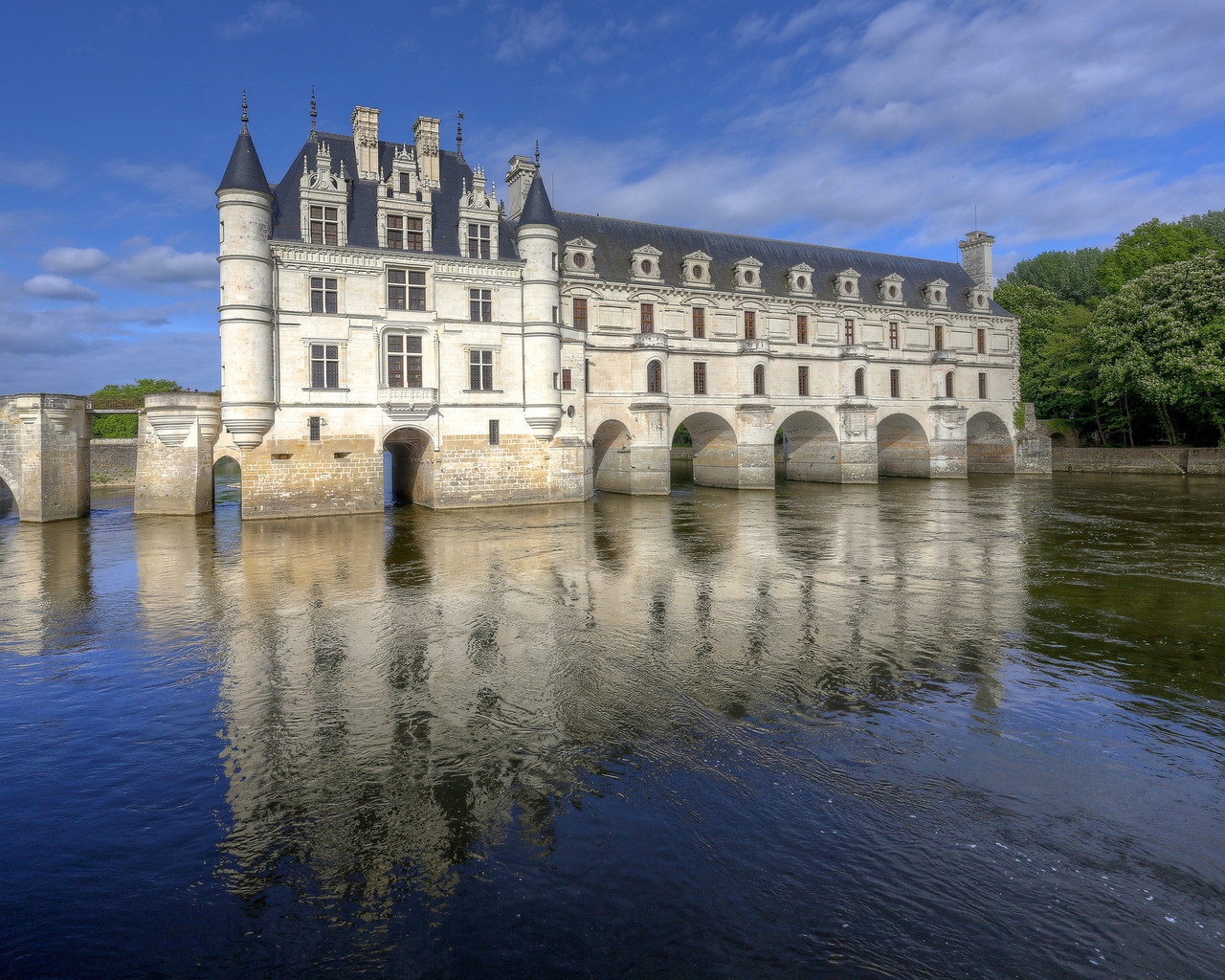Chenonceaux Castle France for 1280 x 1024 resolution
